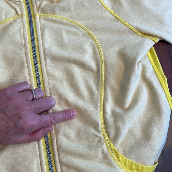 Lululemon athletica women define Jacket Size  2 - Picture 9 of 12